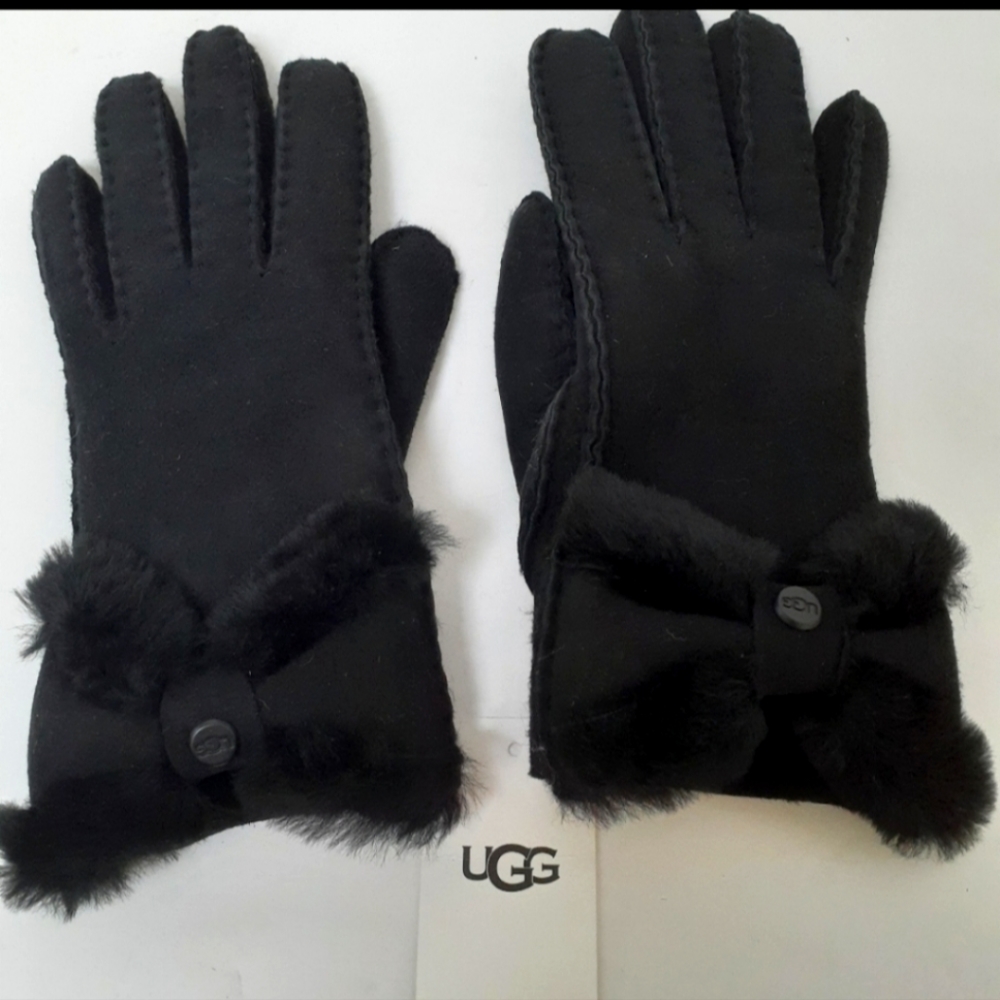 UGG Shearling Bow Gloves S/P